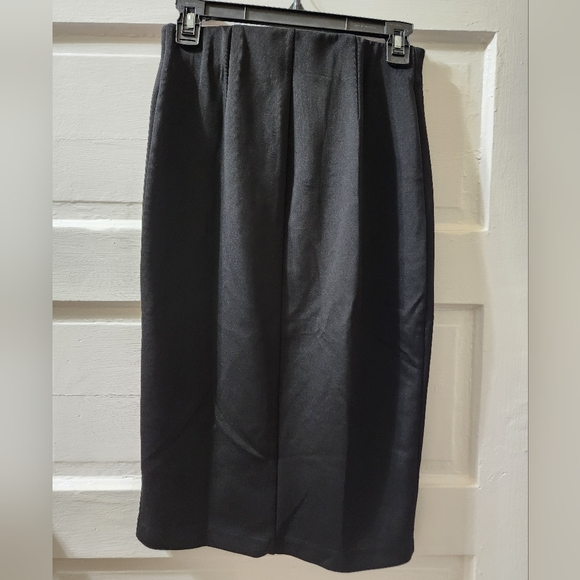 Black Pencil Skirt - Picture 5 of 5